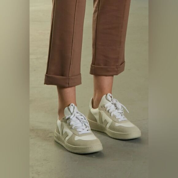 Veja V-10 B-MESH WHITE NATURAL PIERRE 37/6. New - Picture 14 of 17